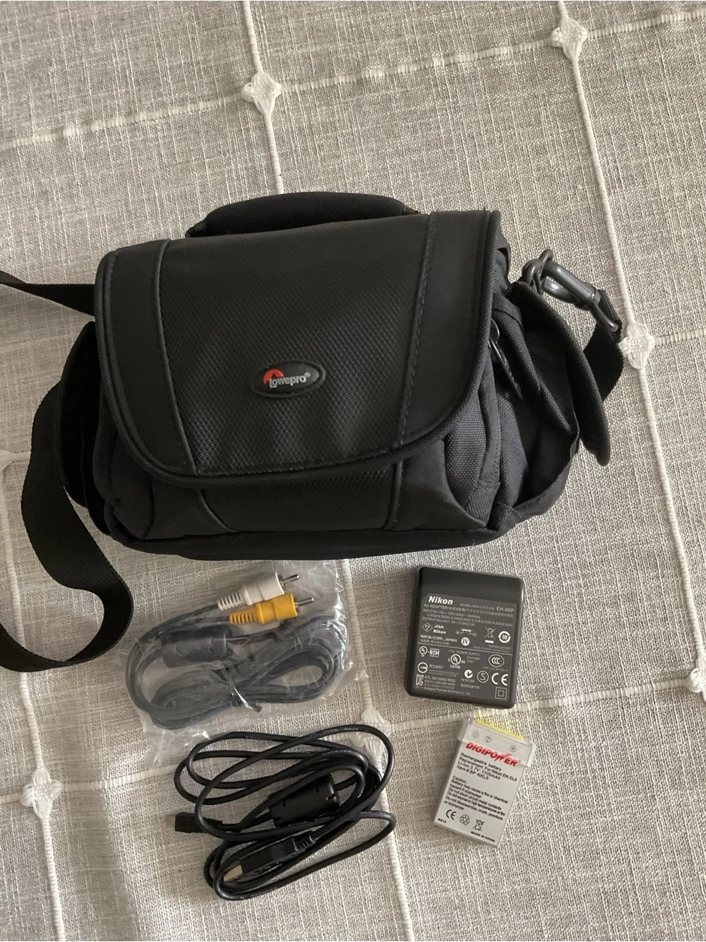N/A black camera